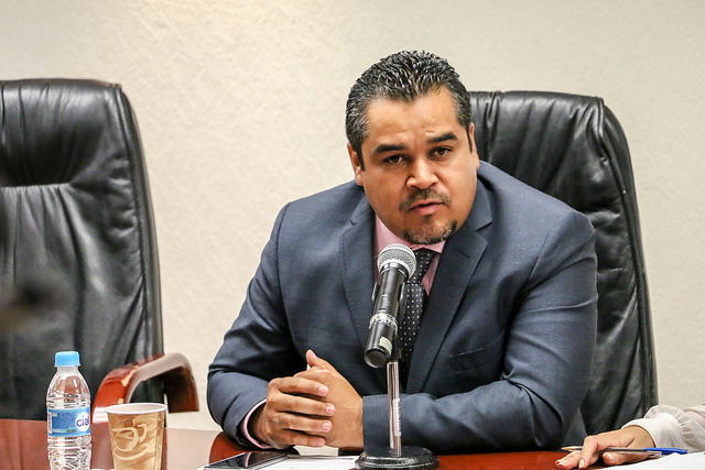 No más de tres diputados de un mismo partido en una comisión legislativa, propone PRD