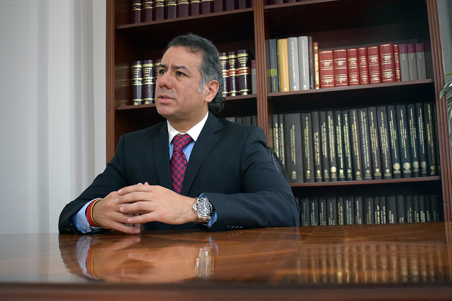 Multa a Martín del Campo es adecuada, dice la Sala Administrativa y Electoral