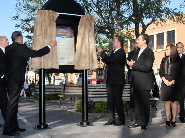 Homenaje a fundadores de la ciudad