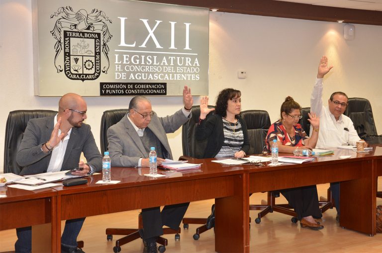 Aprueban iniciativa para paridad de género en cargos directivos de partidos políticos