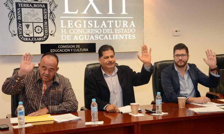 Aprueban dictamen que reforma la Ley Orgánica de la UTA