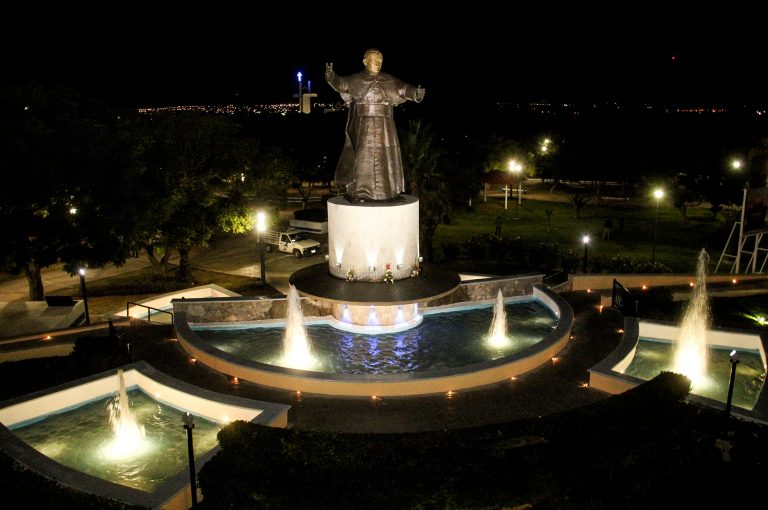 Entregan rehabilitación del Parque El Dorado