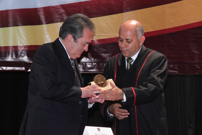 Poder Judicial recompensa al gobernador por avances en materia de justicia