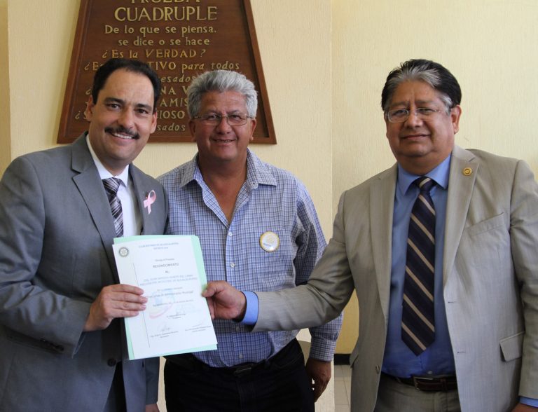 Club Rotario reconoce a Antonio Martín del Campo