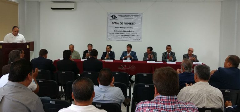 Toma protesta el consejo directivo de la Asociación de Ingeniería de Vías Terrestres