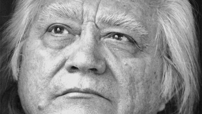 He sido feliz y eso se lo debo a la literatura: Agustín Monsreal