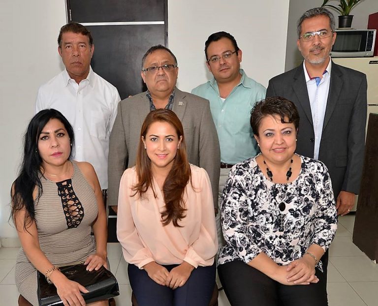 Se reúne Teresa Jiménez con comerciantes de la zona centro