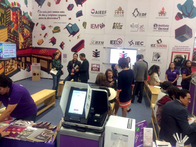 IEE presente en la Feria Internacional del Libro de Guadalajara