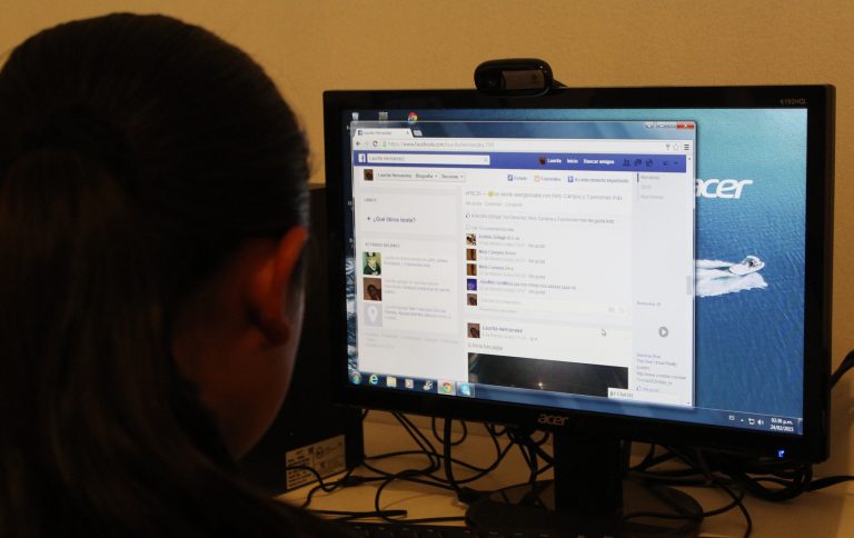 Entregan diplomas a 25 graduados en el Taller en Redes Sociales