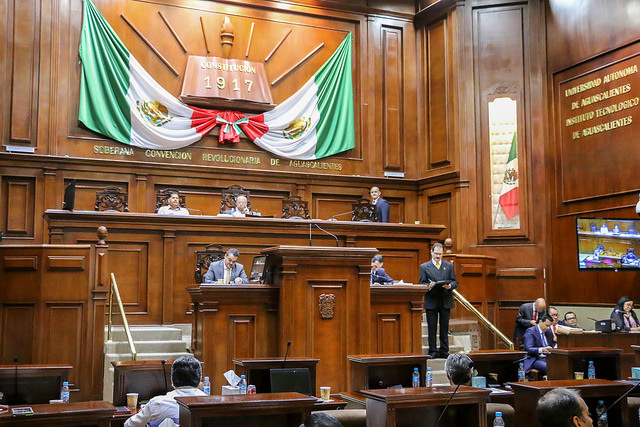 Congreso no emite sanción a Antonio Martín del Campo