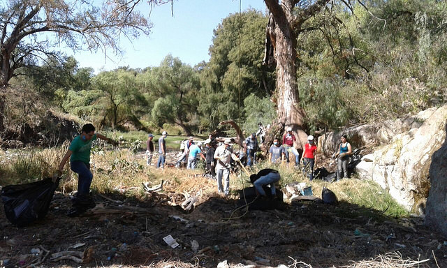 Limpieza en la presa El Niágara