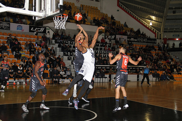 Panteras eclipsa a Soles