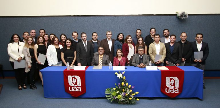 Concluyen diplomados en Desarrollo de Habilidades Gerenciales y Comercio Electrónico