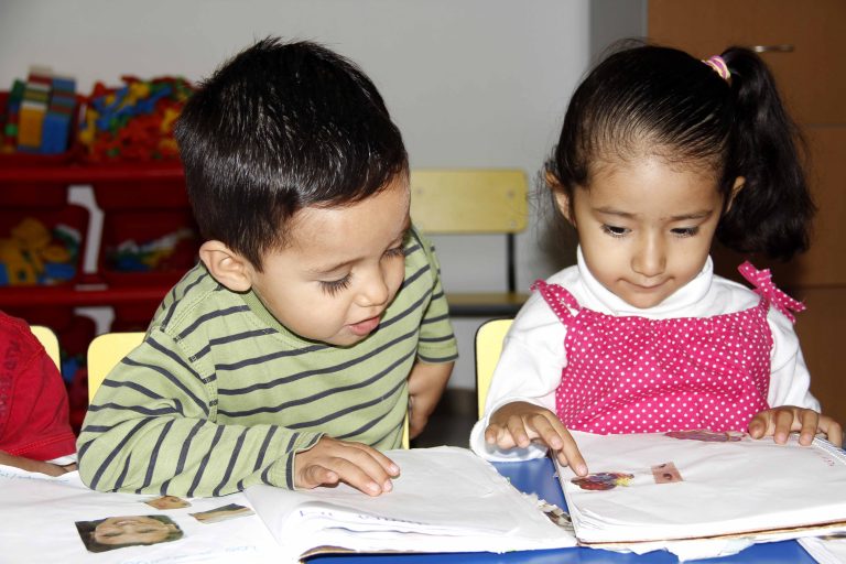 A través de Centros de Desarrollo Infantil, se promueve la educación inicial