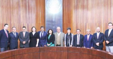 Magistrados salientes y recién asignados de la Sala Superior sostuvieron reunión de trabajo