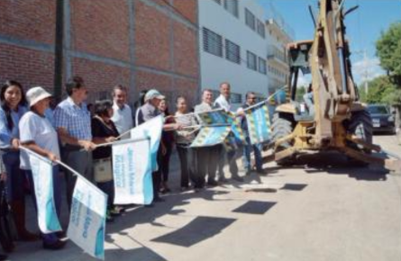 Arranca Jesús María pavimentación en Corral de Barrancos