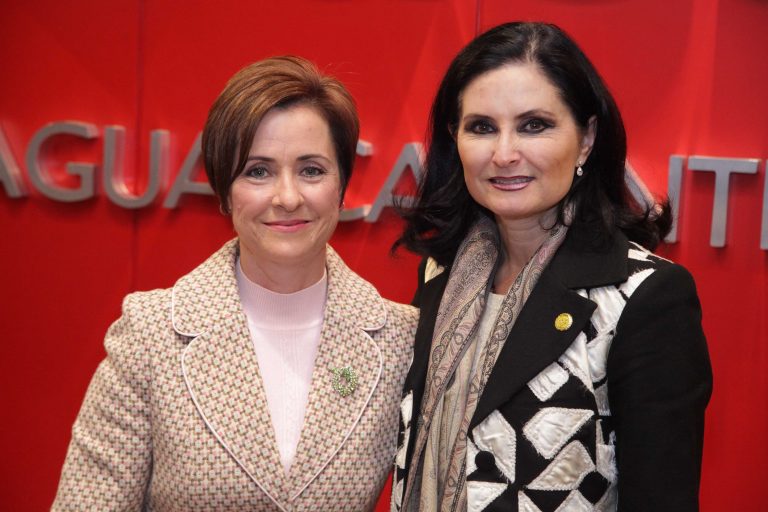 Reunión en el proceso de entrega recepción del DIF estatal