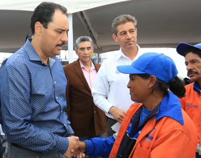 Entregan obras de ampliación y rehabilitación del departamento de Aseo Público