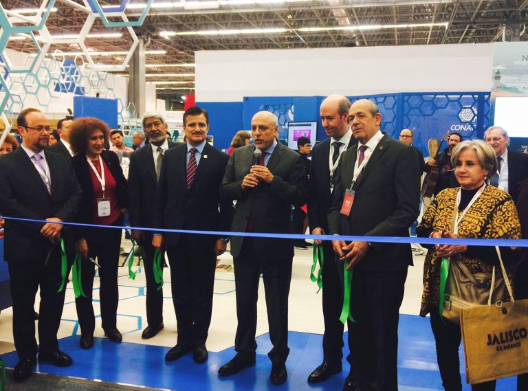 Inaugura el Conacyt su estand en la FIL de Guadalajara 2016