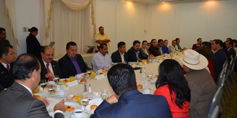 Pide Martín Orozco a legisladores electos ayuda para enfrentar recorte presupuestal