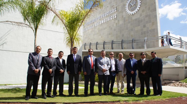 Recibe ITA visita de la comisión francesa del proyecto Granja del futuro