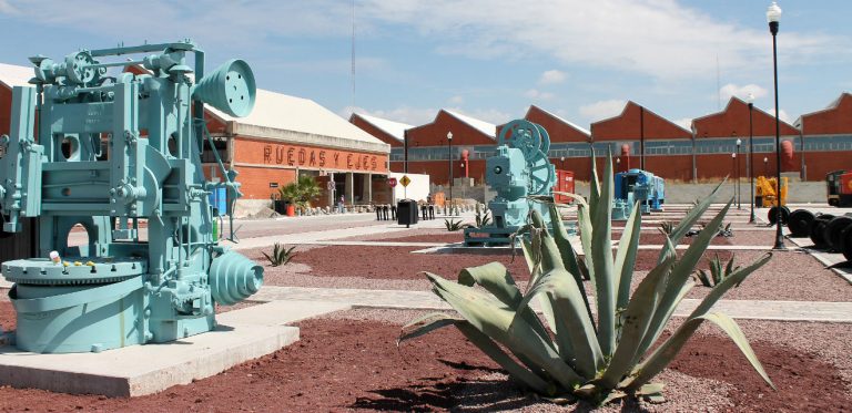 Concluyen obras de la plaza de acceso a Foro Trece