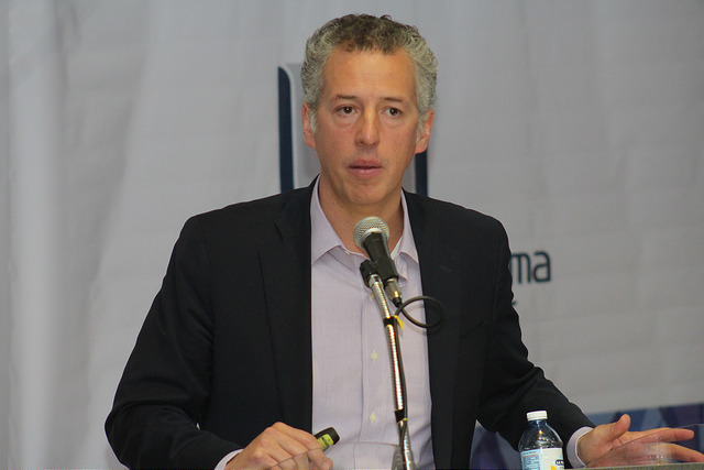 El gobierno abierto es un medio para combatir la corrupción