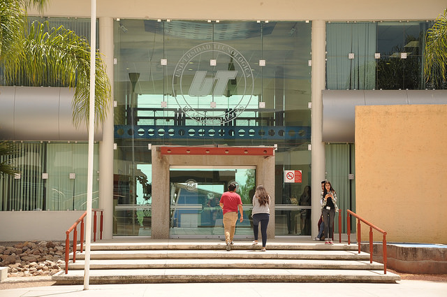 Expo de proyectos emprendedores en la UTA