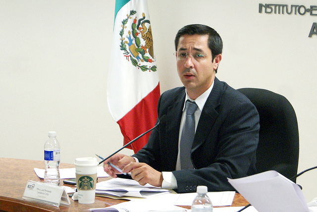 Hacen falta precisiones sobre la reelección de alcaldes y diputados