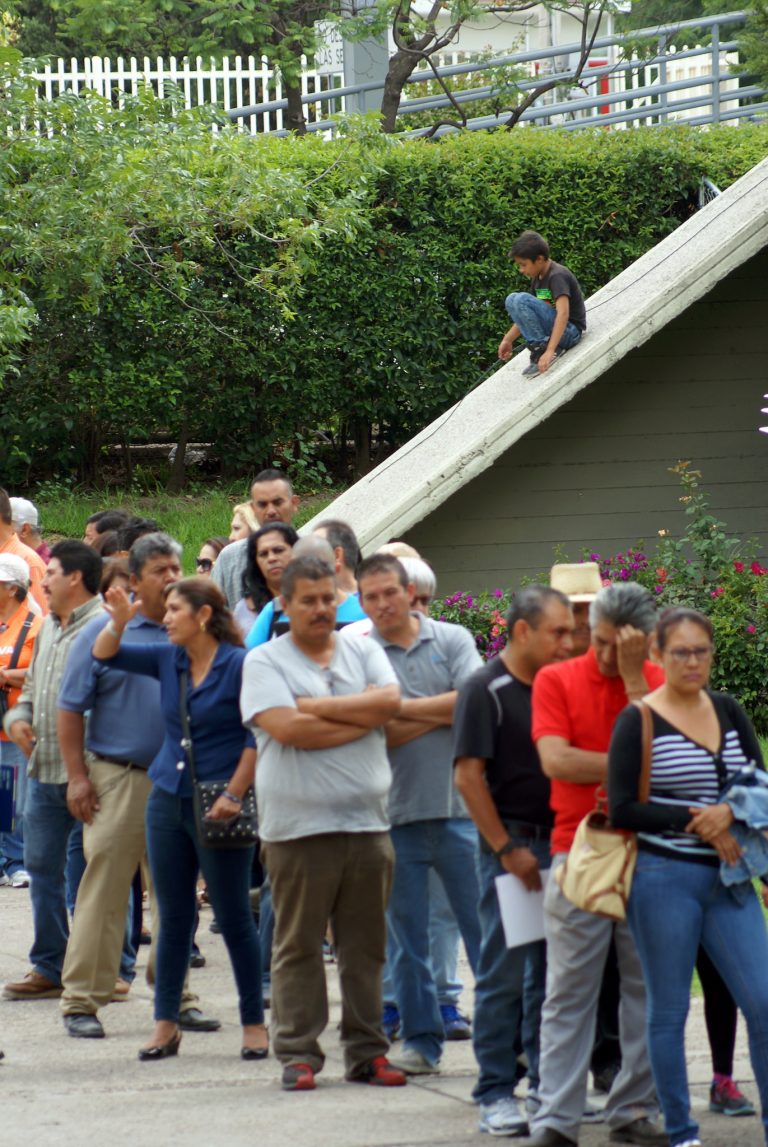 Liberan 46 mdp para el pago de bonos a maestros jubilados y homologados