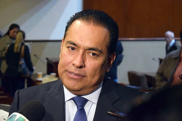 Propone Congreso cambio en las fechas de entrega de medallas honoríficas