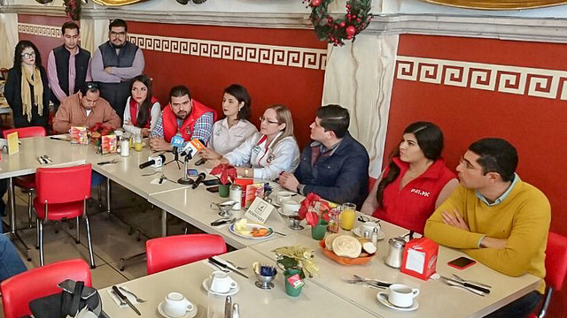 Jóvenes priistas se lanzan contra dedazos de Pablo Angulo Briceño