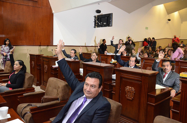 Aprueban reforma que fomenta la equidad de género