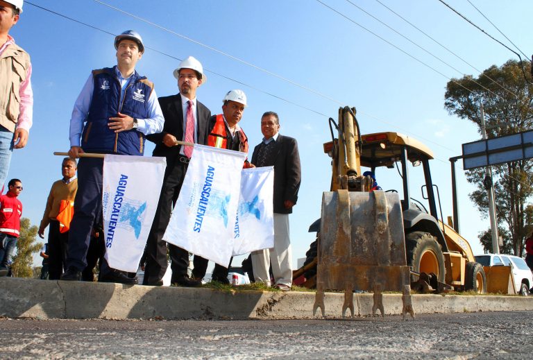 Inicia pavimentación con cemento hidráulico en Tercer Anillo