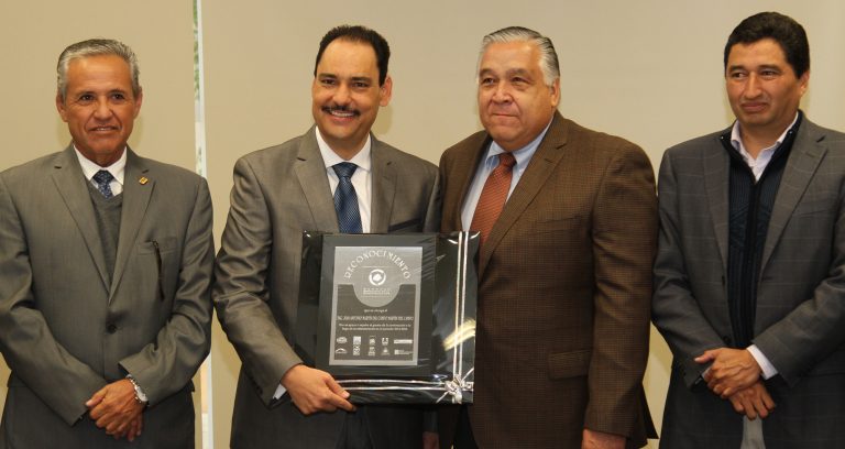 Consejo Consultivo de la Construcción reconoce al alcalde