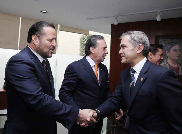 Recibe Junta de Coordinación Política a Mancera