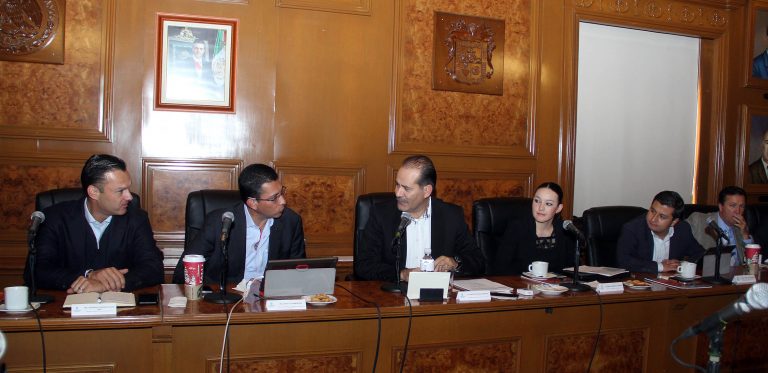 Reunión del gobernador con la Asociación Civil Congregación Mariana Trinitaria