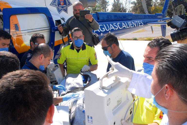 Se realiza un nuevo traslado en el helicóptero Águila 1