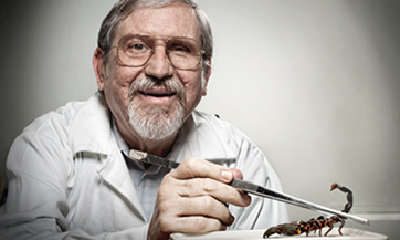 Lourival Possani, Premio Nacional de Ciencias 2016, y su lucha contra el veneno de alacrán