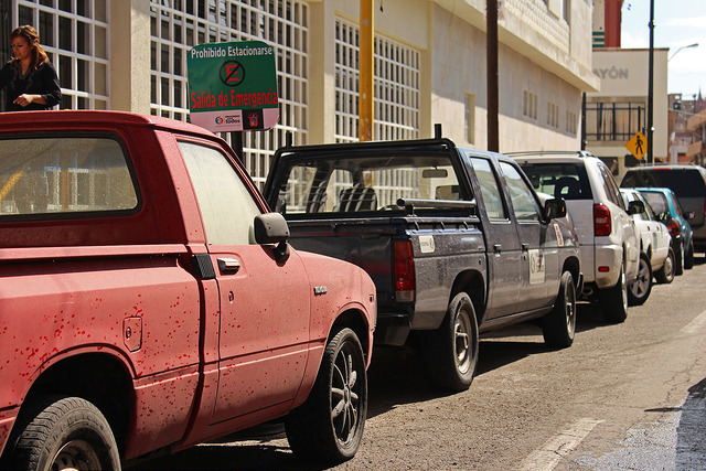 Mínima la aplicación de infracciones por obstruir banquetas