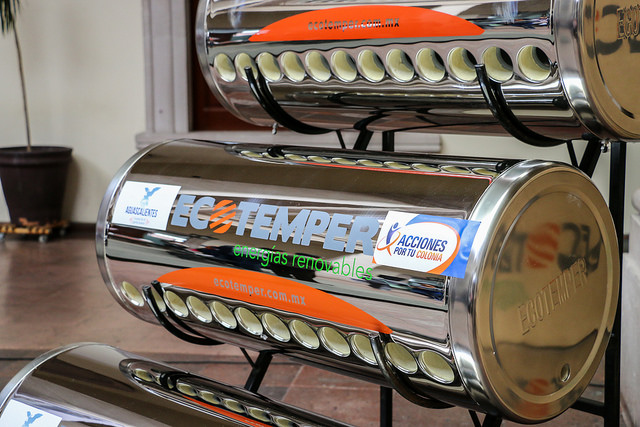 Darán continuidad a entrega de calentadores solares