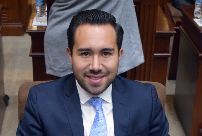 Diputado panista debe respetar la ley: SerGay