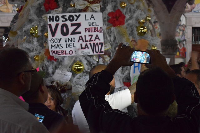 Manifestantes muestran su rechazo al gasolinazo