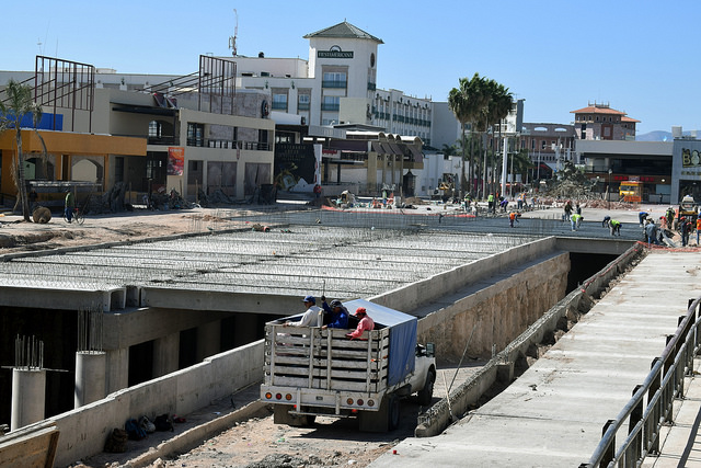 Paso a desnivel de López Mateos, aún al 75 por ciento