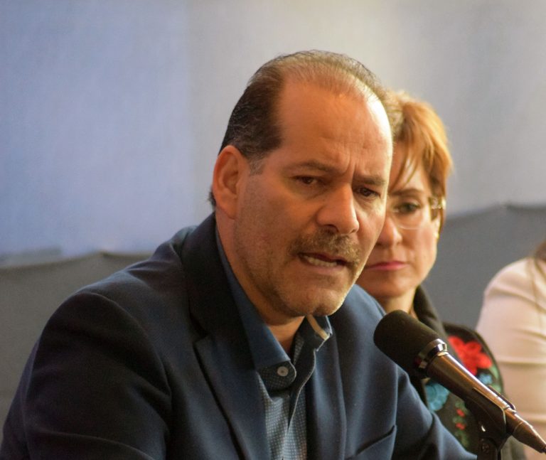 Pide Martín Orozco a delegados federales cerrar filas con su gobierno