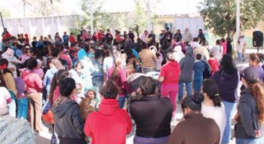 Se reúnen priistas con campesinos