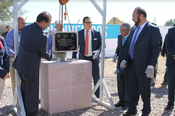 Primera Piedra del Centro de Entrenamiento y Certificación en Manufactura Avanzada de la UTA