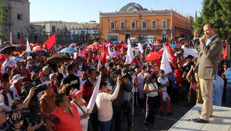 Promete Orozco Sandoval medidas para disminuir los efectos del aumento a las gasolinas