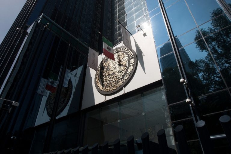 Quieren senadores del PAN llamar a cuentas a titular de la PGR