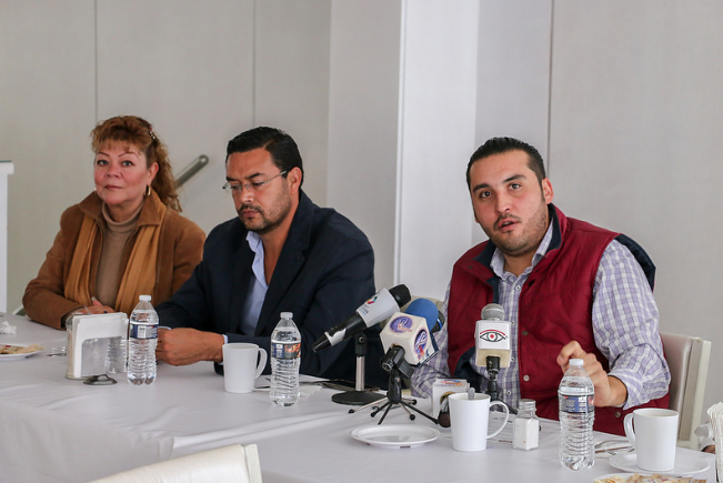 Busca Morena debatir con PAN y PRI